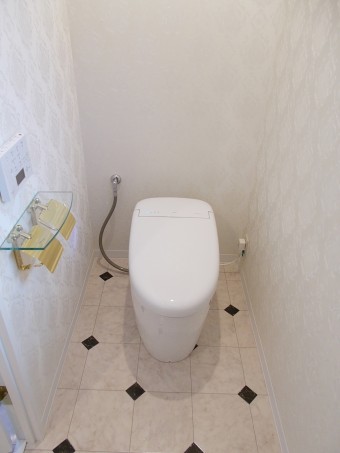 奥様こだわりのエレガントなトイレに